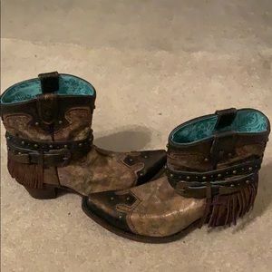Vintage Corral Booties